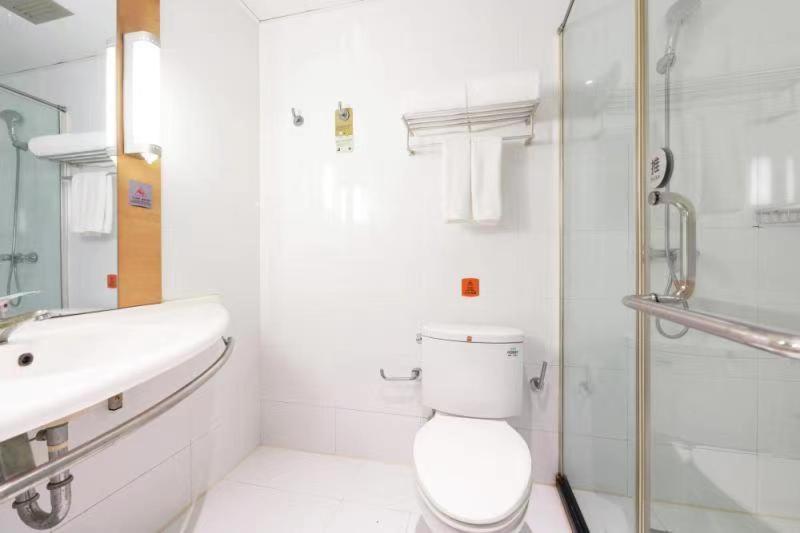 Khách sạn Ymjt 2*