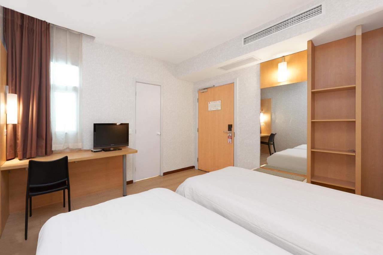 Hotel Ibis Jianguomen 2*